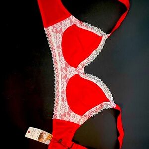 Red Lace Trimmed Women's New With Tags Vollence 34/75 Pocket/Masectomy Bra